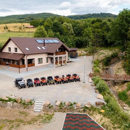 Transylvanian Relax House Lupeni  エクステリア 写真